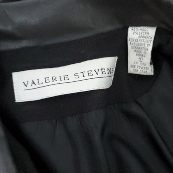 BLACK Valerie Stevens Wool And Lycra Jacket - Picture 5 of 5